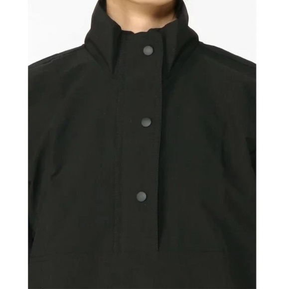 GapFit Women's Black Pullover Commuter Jacket Snap Button Mock NeckSleeve - Picture 14 of 15